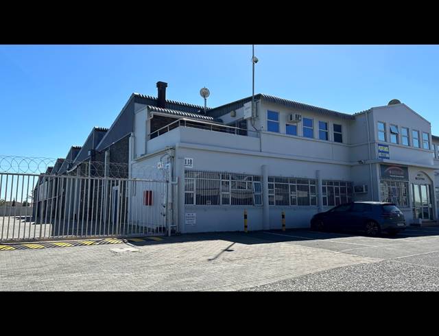 1,810M² WAREHOUSE TO LET IN EPPING INDUSTRIAL